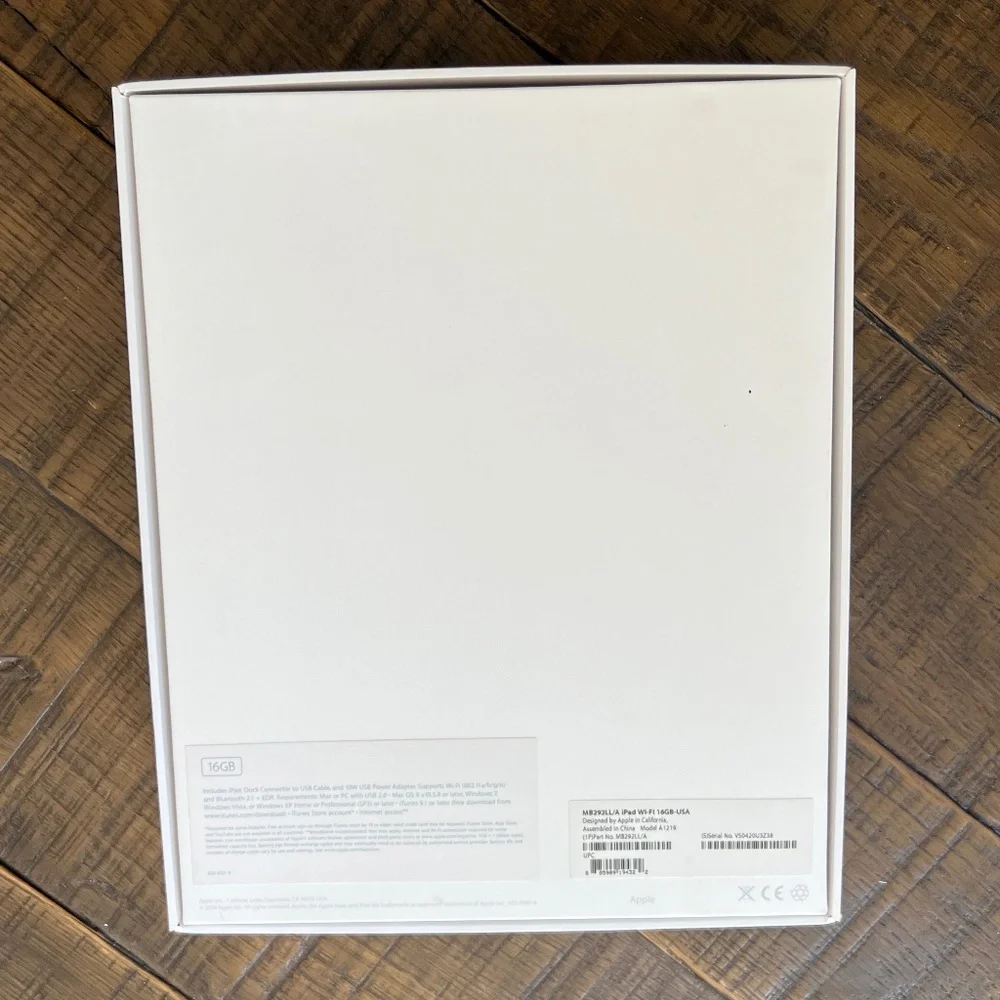 Apple iPad Box (Empty) for Display/Nostalgia/Keepsake 2010